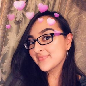 Meet your Posher, Emely